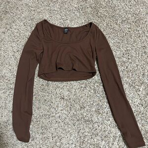 SHEIN Chocolate Long Sleeve Crop Top
